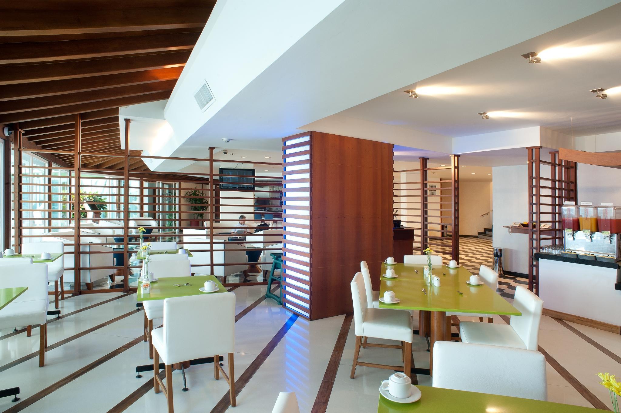 Hotel Dann Cartagena Restoran fotoğraf